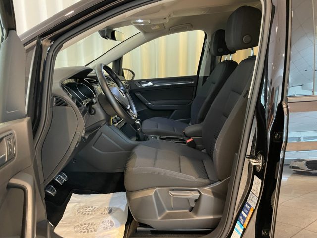 Volkswagen Touran 2.0 TDI UNITED Navi Discover Pro Camera DAB+ - foto 4 di 4