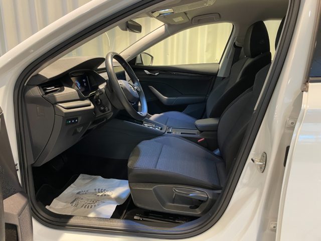 Skoda Octavia 2.0 TDI DSG Wagon Executive LED ACC DAB+ - foto 4 di 4