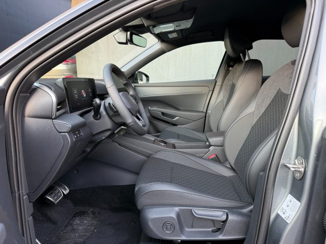 Volkswagen T-Roc Nuova 1.5 eTSI DSG R-Line Black Style Camera LED - foto 4 di 4