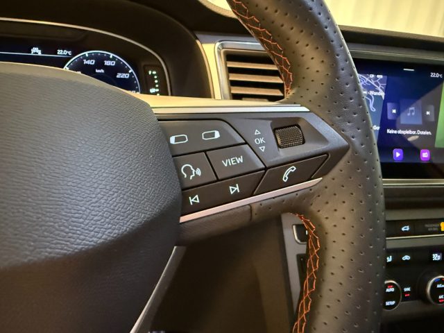 SEAT Ateca 2.0 TDI DSG FR 19" Pano 360° ParkAssist LED, del 2025, 19.588 km, in vendita a Chiusa (BZ)