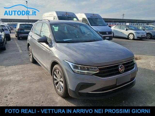Volkswagen Tiguan 2.0 TDI 150CV DSG Life Carplay, Vetri osc, Retroca - foto 2 di 4
