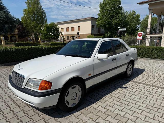 Mercedes-Benz C 180 cat Classic usato a CARPENEDOLO