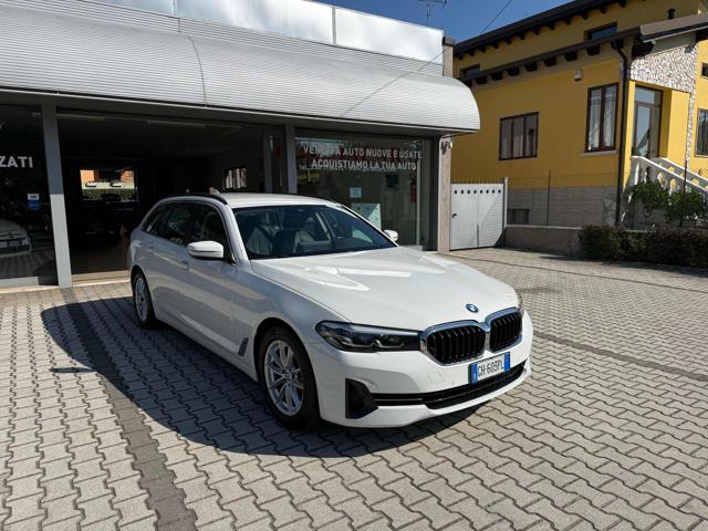 BMW 520 d 48V Touring Business - foto 2 di 4