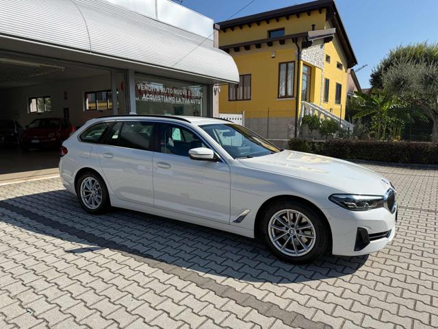 BMW 520 d 48V Touring Business - foto 4 di 4