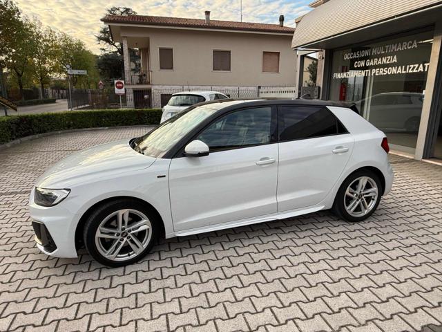 Audi A1 SPB 30 TFSI S line edition - foto 3 di 4