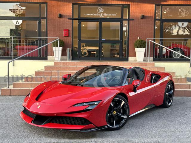 Ferrari SF90 Spider, del 2022, 6.700 km, in vendita a Pistoia (PT)