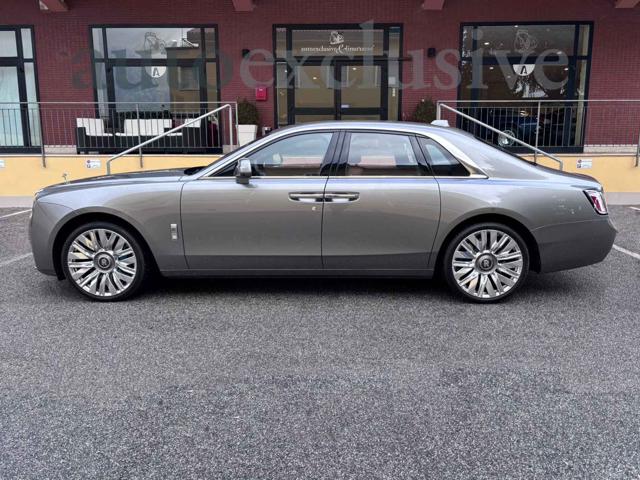 Rolls-Royce Ghost Ghost II 6.7 V12 Silver Badge MODEL YEAR 2026 - foto 2 di 22