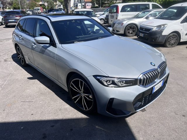 BMW 320 TOURING d 48V xDrive Msport - foto 2 di 4