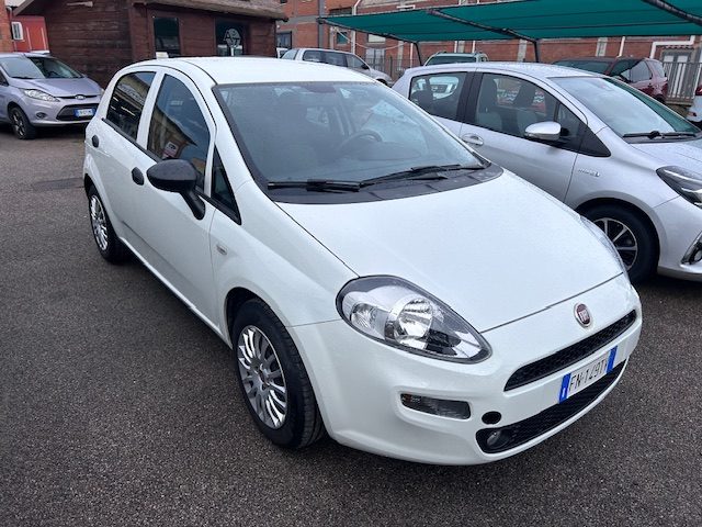 Fiat Punto 1.3 MJT II S&S 95 CV 5 porte Street - foto 3 di 4