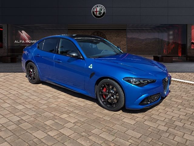 Alfa Romeo Giulia 2.9 V6 Bi-Turbo AT8 Quadrifoglio - foto 3 di 4