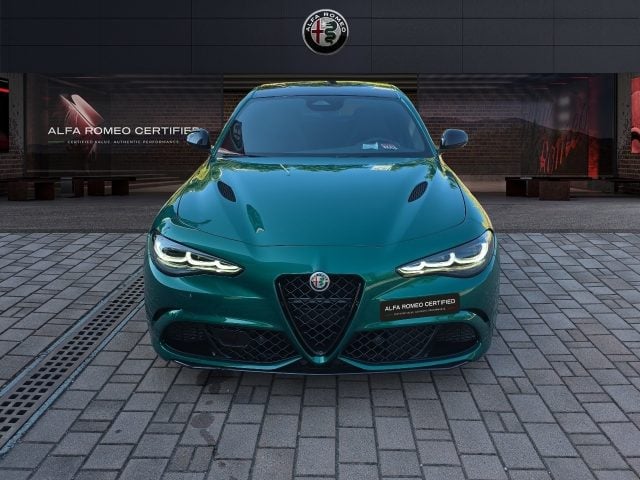 Alfa Romeo Giulia 2.9 V6 Bi-Turbo AT8 Quadrifoglio - foto 2 di 24