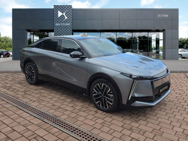 DS Automobiles N°8 Étoile FWD LONG RANGE 245CV - foto 3 di 21