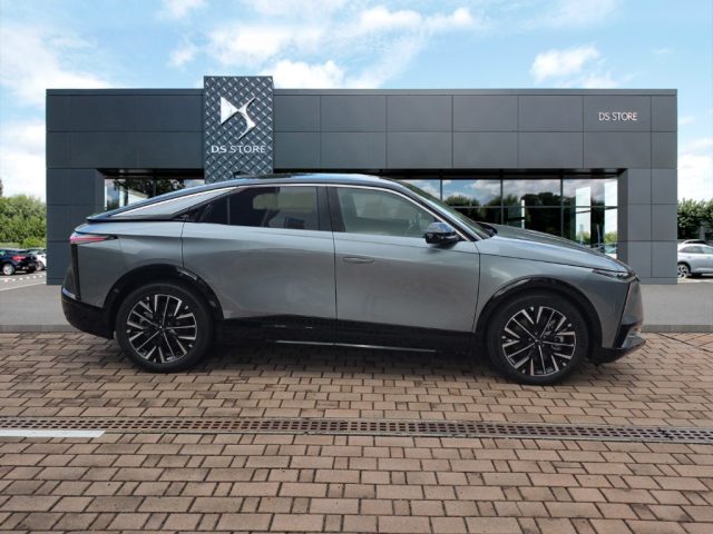 DS Automobiles N°8 Étoile FWD LONG RANGE 245CV - foto 4 di 21