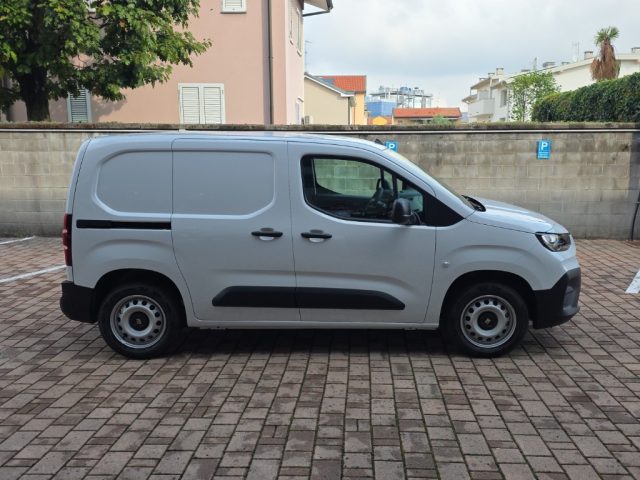Fiat Doblo Van M 1.5 Diesel 130cv Manuale Trasporto merci - foto 4 di 21