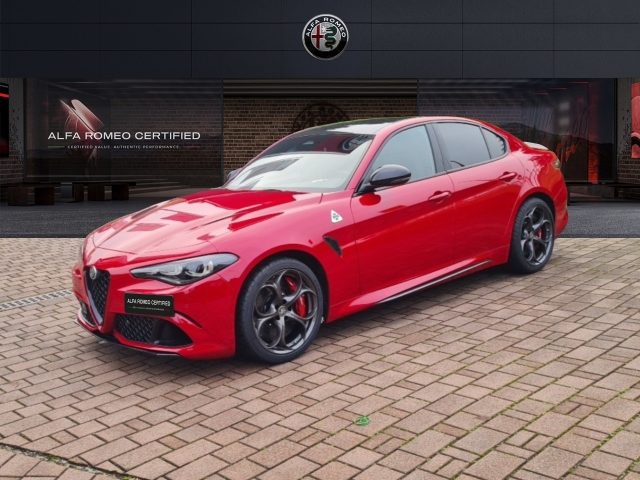Alfa Romeo Giulia 2.9 V6 Bi-Turbo AT8 Quadrifoglio km 0 a MONZA