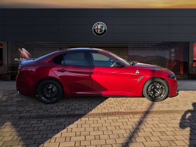 Alfa Romeo Giulia 2.9 V6 Bi-Turbo AT8 Quadrifoglio - foto 4 di 4