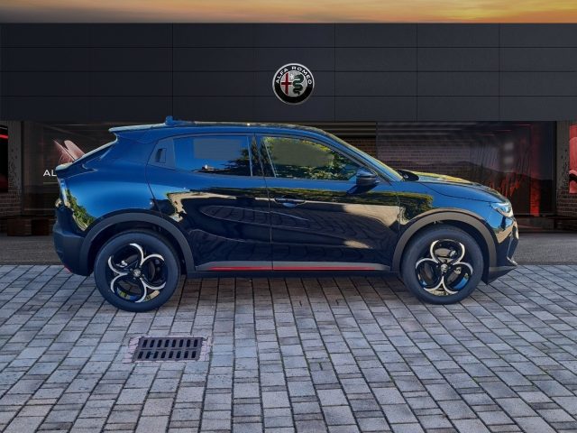 Alfa Romeo Junior 156 CV BEV Speciale - foto 4 di 25