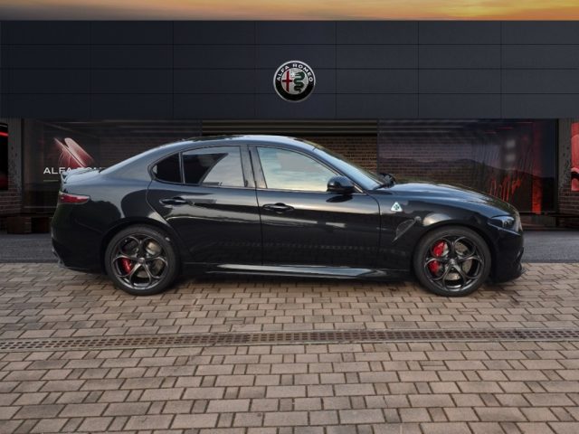 Alfa Romeo Giulia 2.9 V6 Bi-Turbo AT8 Quadrifoglio - foto 4 di 4