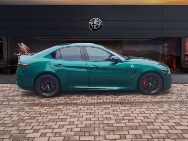 Alfa Romeo Giulia 2.9 V6 Bi-Turbo AT8 Quadrifoglio - foto 4 di 4