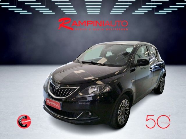 Lancia Ypsilon 1.0 FireFly Hybrid Gold Plus Km 30.000 Iva Esposta - foto 2 di 4