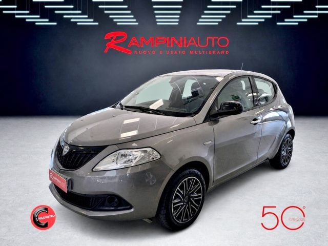 Lancia Ypsilon 1.0 FireFly Hybrid Km 37.000 Iva Esposta usato a GUBBIO