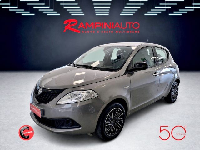 Lancia Ypsilon 1.0 FireFly Hybrid Km 37.000 Iva Esposta usato a GUBBIO