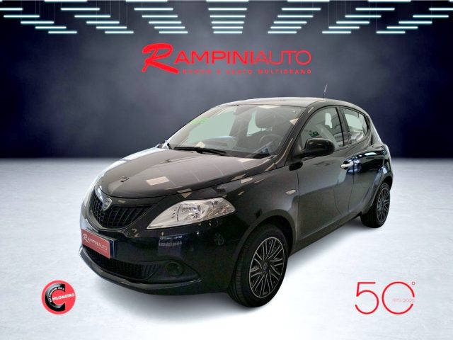 Lancia Ypsilon 1.0 FireFly Hybrid Km 35.000 Iva Esposta - foto 2 di 4