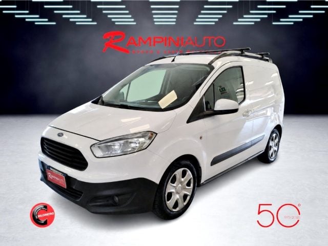 Ford Transit Courier 1.5 TDCi 75CV Van, del 2015, 191.000 km, in vendita a Gubbio (PG)