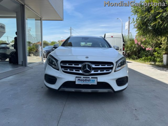 Mercedes-Benz GLA 200 d Automatic Premium - foto 2 di 4