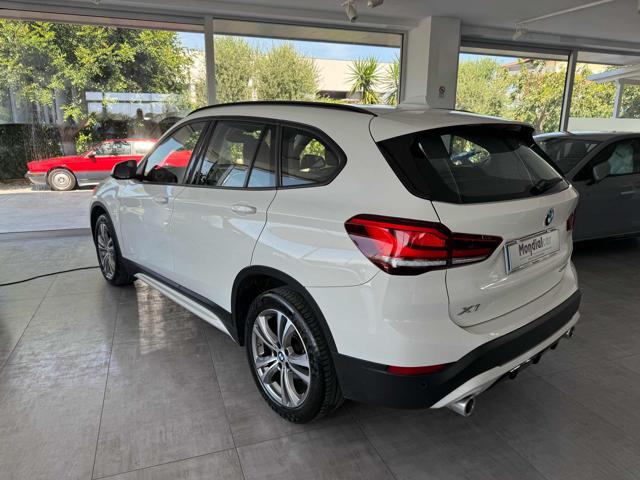 BMW X1 sDrive18d Sport - foto 4 di 4