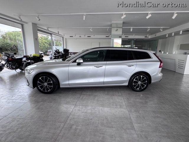 Volvo V60 B4 (d) automatico Essential - foto 3 di 4