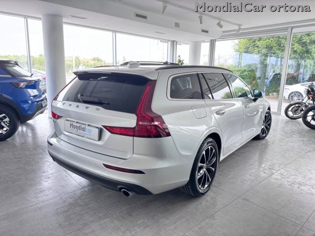 Volvo V60 B4 (d) automatico Essential - foto 4 di 4