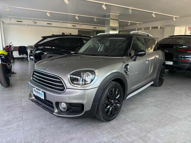 MINI Countryman 2.0 Cooper D Business Countryman, del 2019, 76.500 km, in vendita a Ortona (CH)