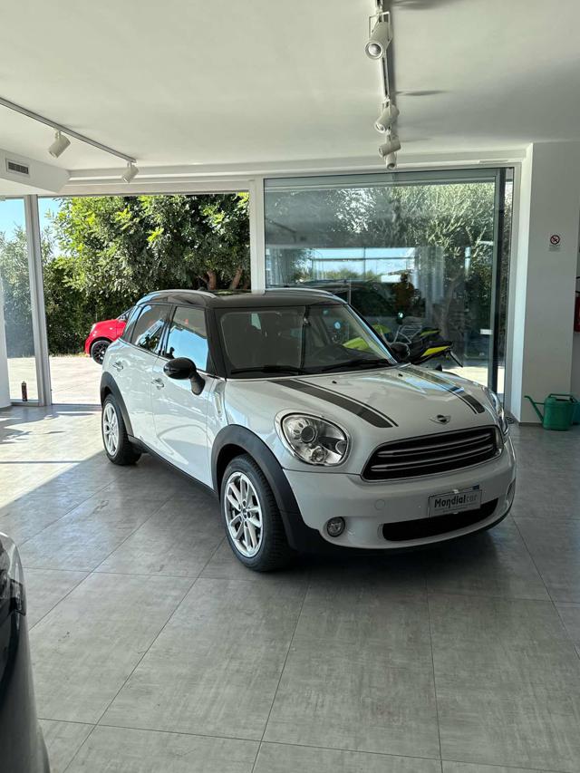 MINI Countryman Mini Cooper D Business XL Countryman Automatica, del 2015, 83.000 km, in vendita a Ortona (CH)