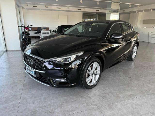 Infiniti Q30 2.2 diesel DCT 4X4 Premium tetto panoramico, del 2017, 99.000 km, in vendita a Ortona (CH)