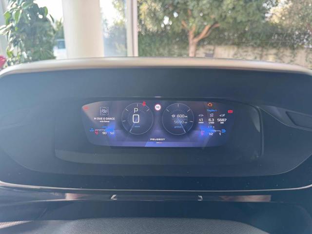 Peugeot 408 PureTech 130 S&S EAT8 GT, del 2023, 5.699 km, in vendita a Ortona (CH)