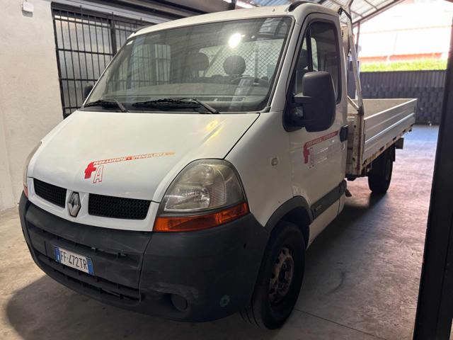 Renault Master T28/100 2.5 dCi PC Cabinato Confort, del 2006, 327.000 km, in vendita a Nichelino (TO)
