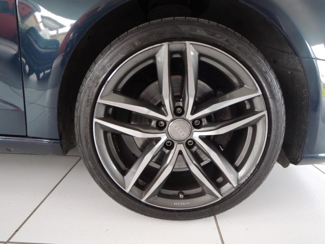 Audi A3 Sedan 35 TDI S tronic - foto 3 di 4