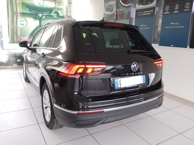 Volkswagen Tiguan 2.0 TDI 150 CV SCR DSG Life - foto 3 di 4
