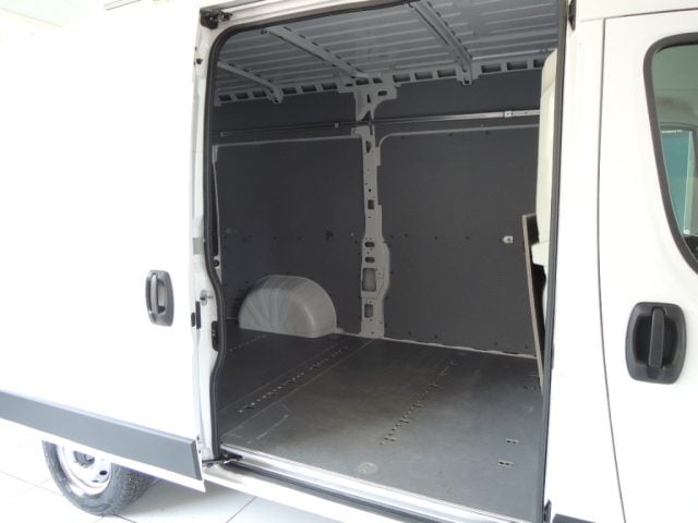 Fiat Ducato 33 2.2 Mjt 140CV PM-TA Furgone P.+IVA - foto 4 di 4