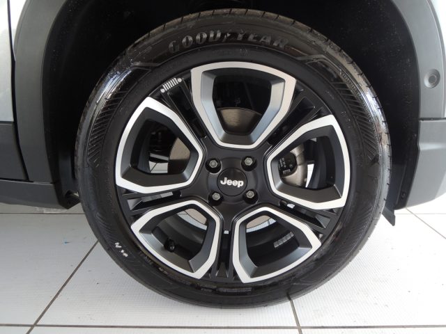 Jeep Avenger 1.2 Turbo 110 CV MHEV Summit - foto 3 di 4