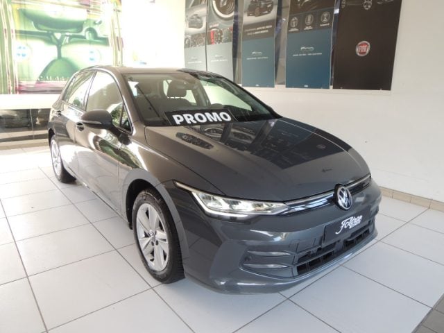 Volkswagen Golf 1.5 TSI 115 CV Life, del 2025, 19.000 km, in vendita a Venezia (VE)