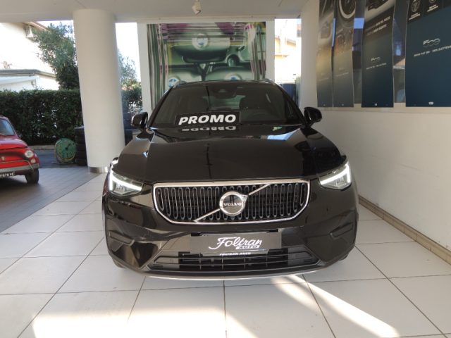 Volvo XC40 T2 automatico Core - foto 2 di 4