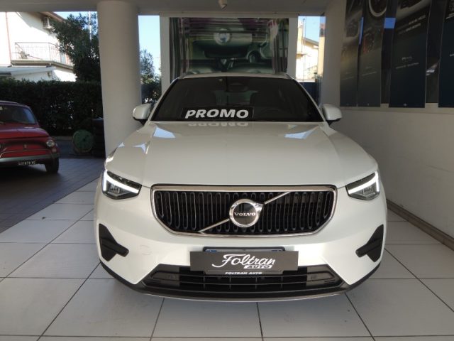 Volvo XC40 B3 automatico Core - foto 2 di 4