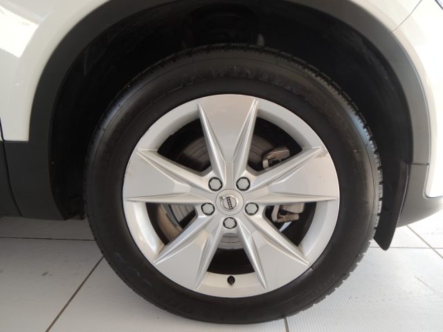 Volvo XC40 B3 automatico Core - foto 3 di 4