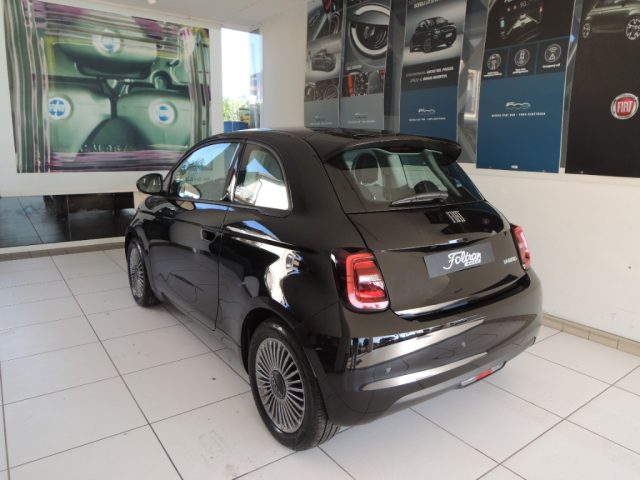 Fiat 500 Berlina Hybrid Icon - foto 4 di 4