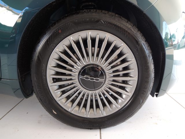 Fiat 500 Berlina Hybrid Icon - foto 3 di 4