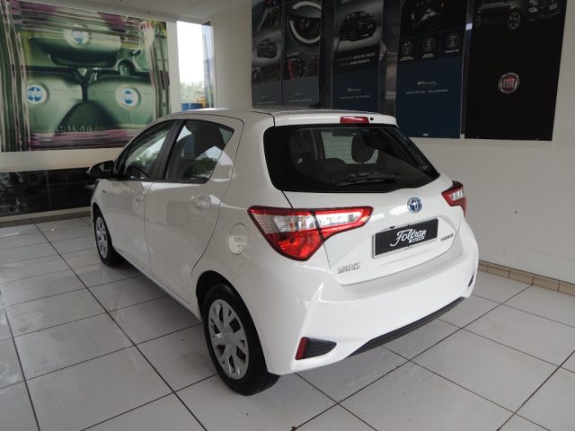 Toyota Yaris 1.5 Hybrid 5 porte Active - foto 4 di 4