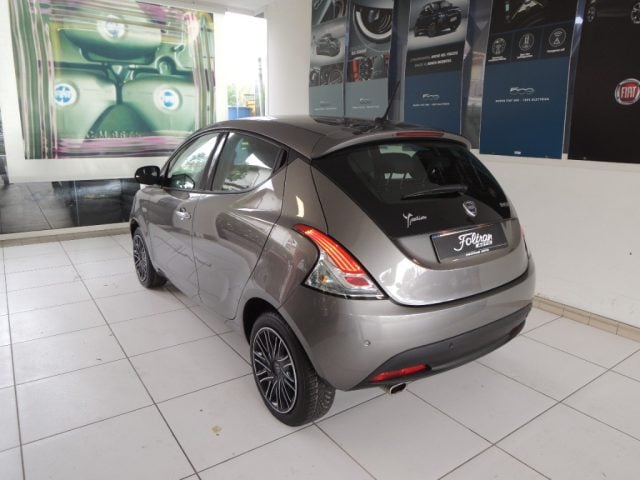Lancia Ypsilon 1.0 FireFly 5 porte S&S Hybrid Gold - foto 4 di 4