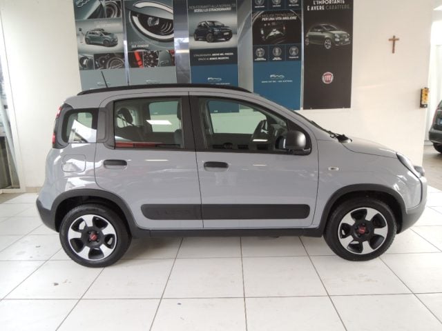 Fiat Panda 1.0 FireFly S&S Hybrid City Cross - foto 3 di 4
